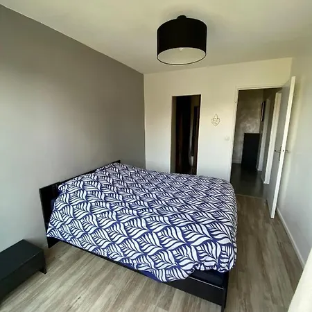 Spacious 2 Bedroom Apartment In Antibes With A Parking * Antibes
