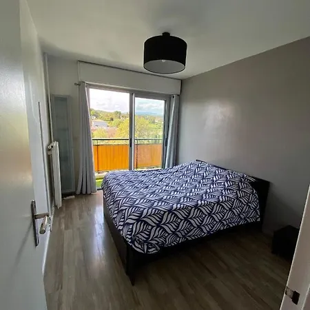Spacious 2 Bedroom Apartment In Antibes With A Parking *